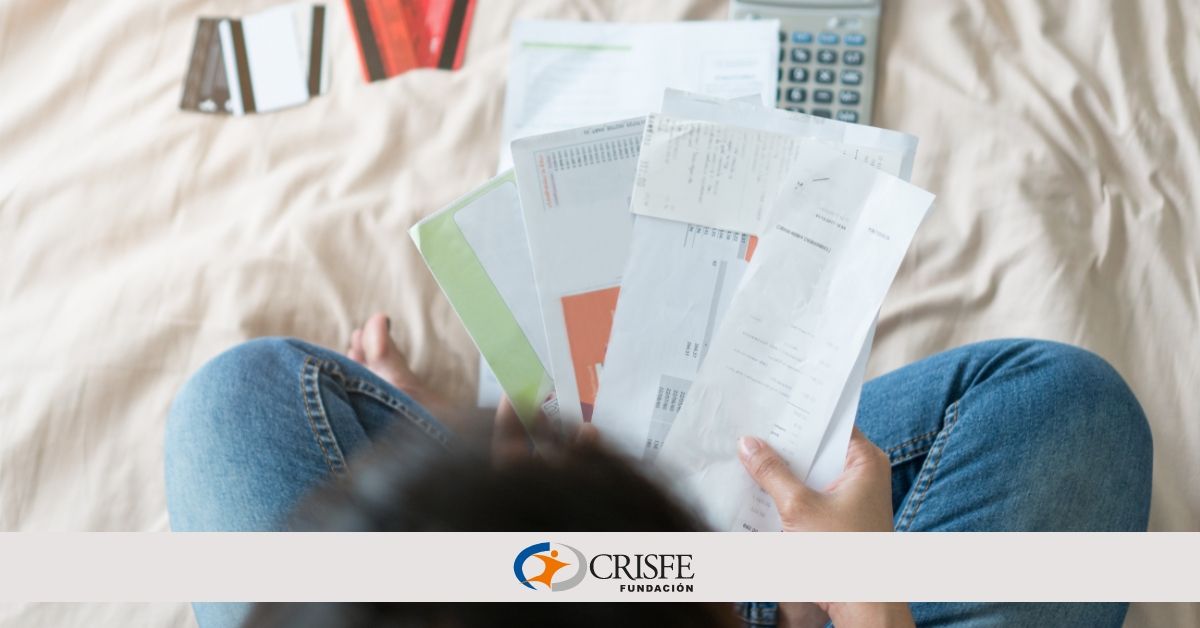 Educación financiera manejo deudas finanzas